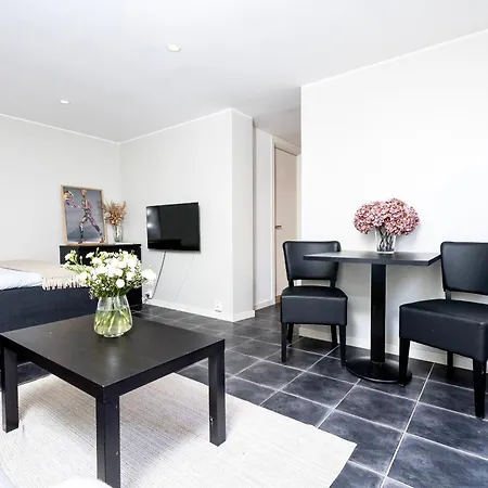 Апартаменты Idyllic Bygdoy Apartment With Free Parking Осло